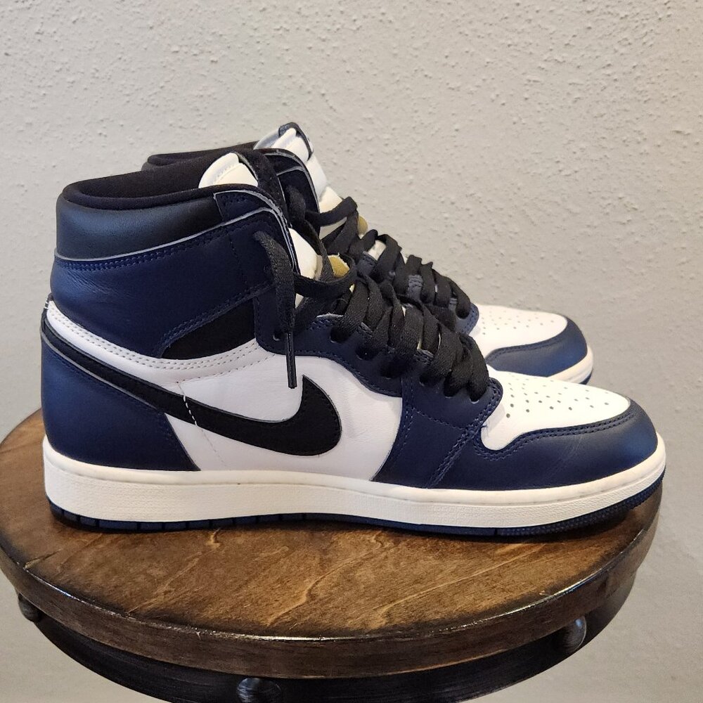 Jordan 1 Retro High OG Midnight Navy -- 9.5M - Picture 3 of 8